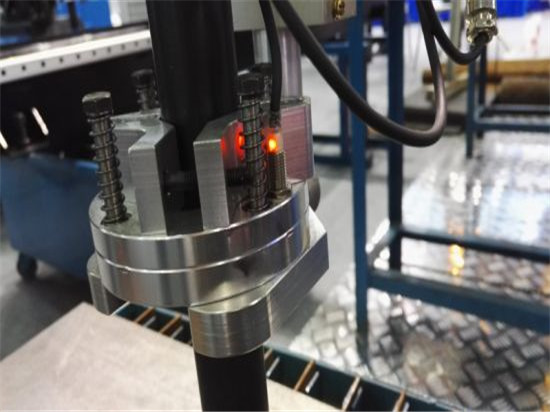 Јаглероден челик од нерѓосувачки челик за сечење CNC плазма машина