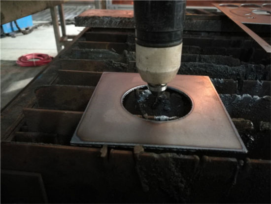 1500 * 3000mm 100A пренослив CNC плазма машина за сечење машина за нерѓосувачки челик