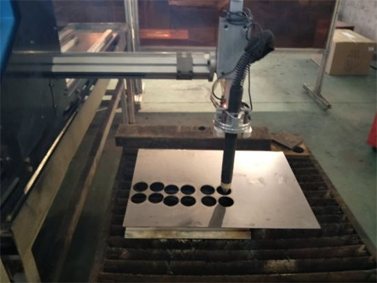 Направени во Кина маса / Против CNC плазма машина за сечење за метален лим круг материјал