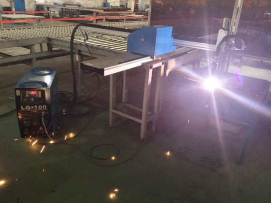 ЦПУ плазма машина за сечење и дупчење за железни листови сече метални материјали како железна бакар од нерѓосувачки челик јаглеродна плоча