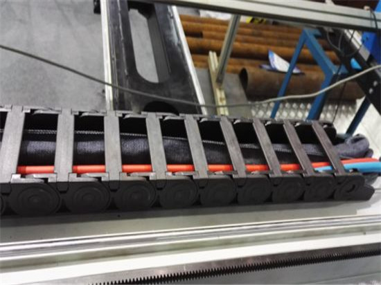 Кина евтини и исклучително точни алатки CNC плазма машина за сечење за продажба