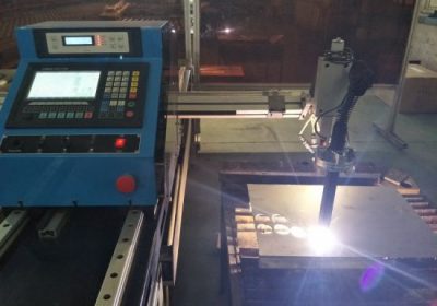 Кина 1325 ЦПУ плазма машина за сечење со ТХЦ за челик